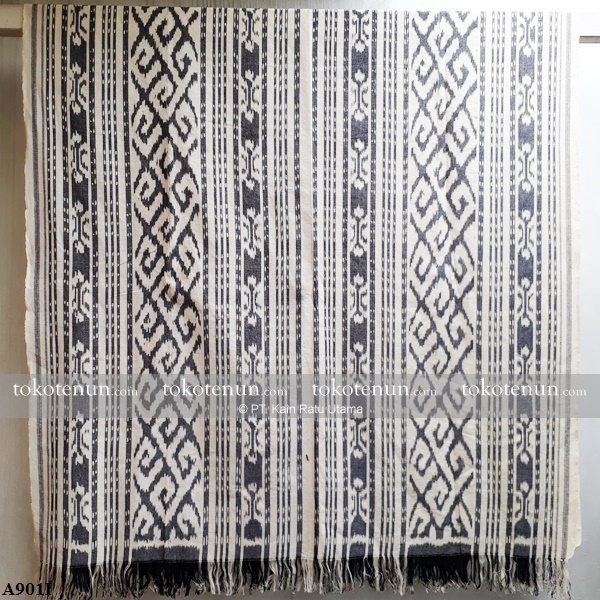 KAIN TENUN MOTIF BUNA