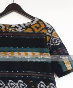 Blouse Tenun