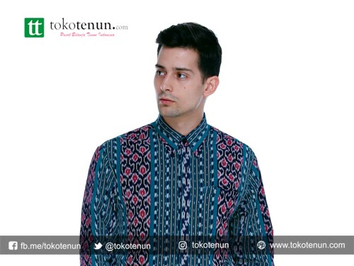 model-baju-tenun-pria