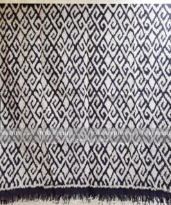 KAIN TENUN IKAT MOTIF BUNA