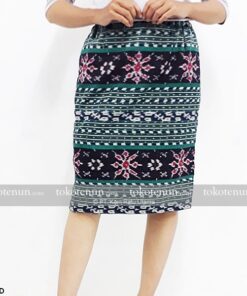 Rok Pendek Tenun Ikat