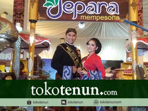 PAMERAN PRODUK PENGRAJIN TENUN JEPARA