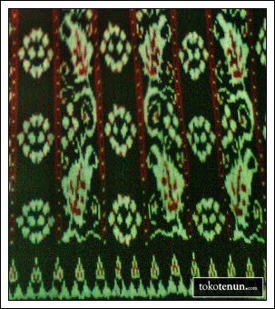 Motif sarung tenun Rote Su'u Dok