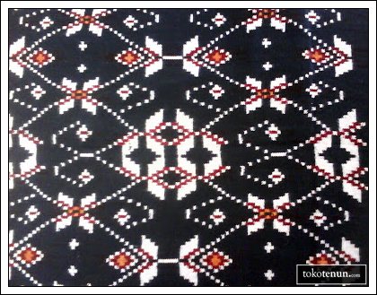 Motif Ngganggu Dok Filosofi Tenun Rote