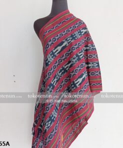 Selendang Tenun Motif Maluku Merah A1255A