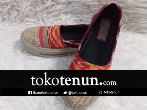 Artikel Model Sepatu Wanita Bahan Tenun Juga Ada-tokotenun.com