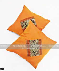 Sarung Bantal Tenun