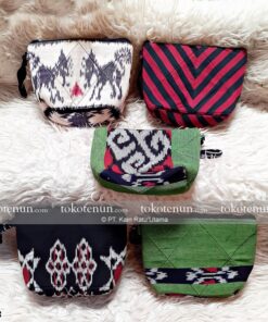 dompet tenuns silang