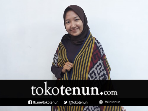 Traveling dengan Tenun-Selendang Tenun