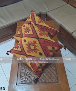 Pillowcase (Sarung Bantal) Tenun D325D