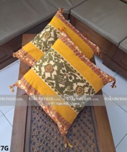 Pillowcase (Sarung Bantal) Tenun D317G
