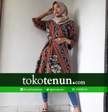 Outfit tenun untuk WFH