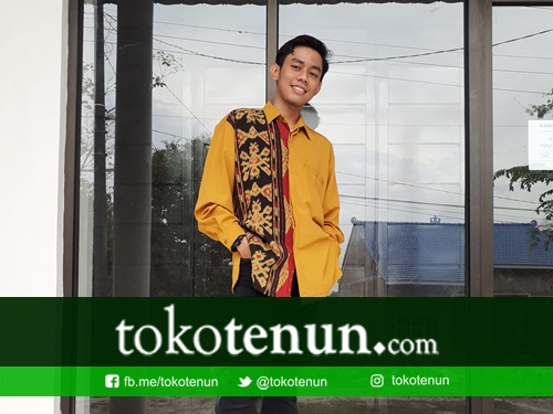 model baju tenun kombinasi kain polos pria