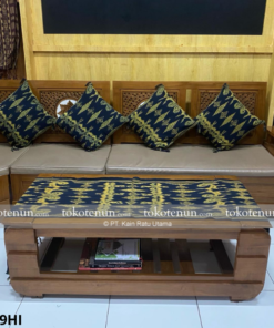Set Sarung Bantal & Taplak Meja D329HI